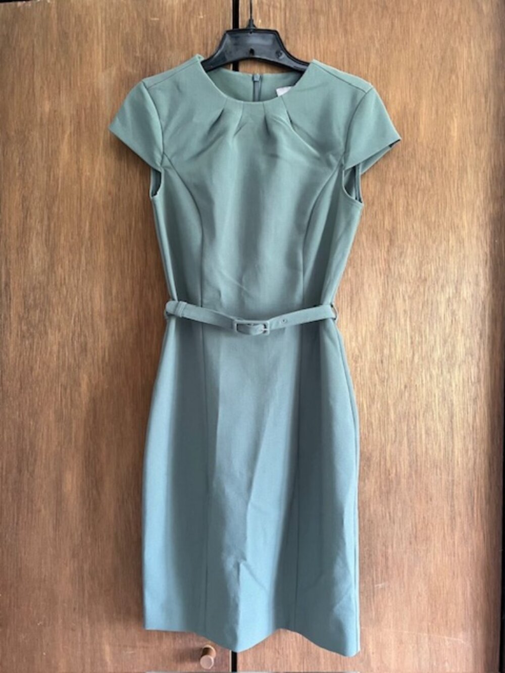 H&M Khaki Green Pencil Dress Belted Cap Sleeve, Size XXS Pleated Front Neck